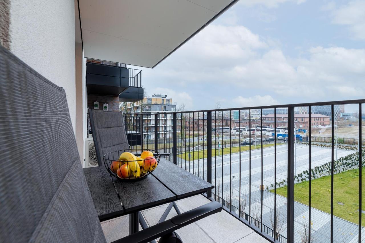 Movie Jacuzzi Apartment At The Main Station By Noclegi Renters Краків Екстер'єр фото