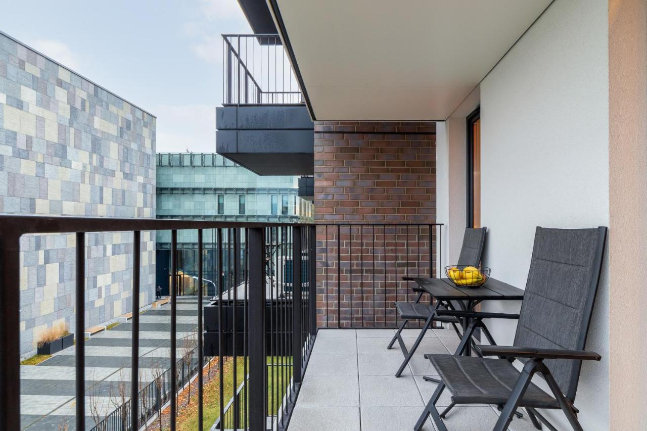 Movie Jacuzzi Apartment At The Main Station By Noclegi Renters Краків Екстер'єр фото